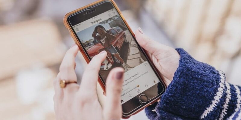 How to prepare a description for a photo on Instagram?