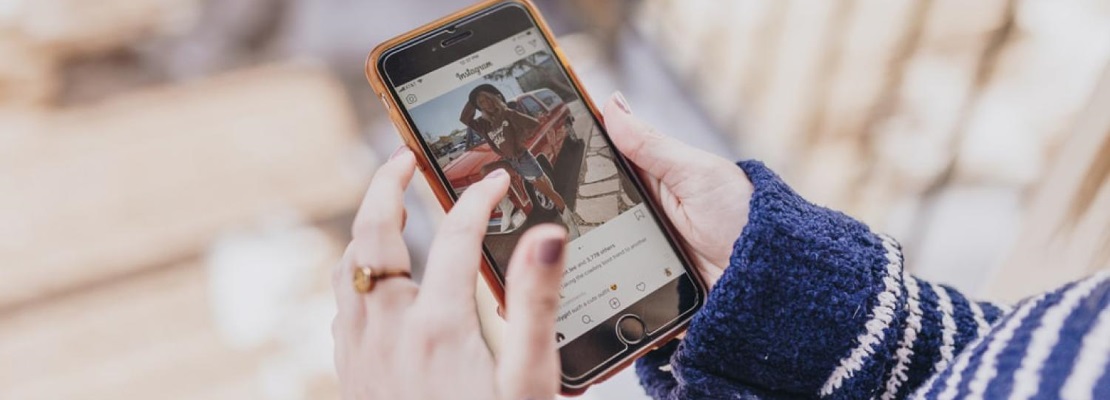 How to prepare a description for a photo on Instagram?